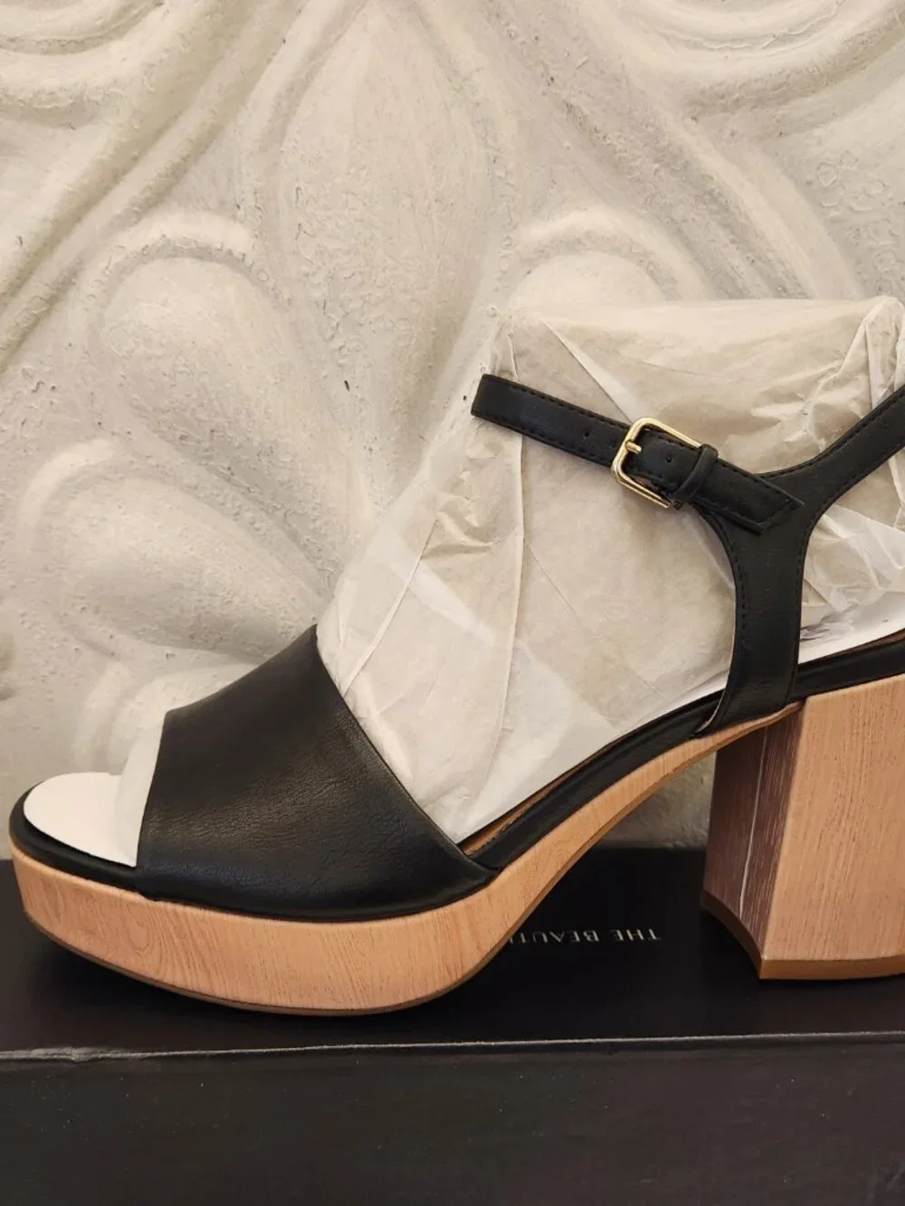 naturalizer black